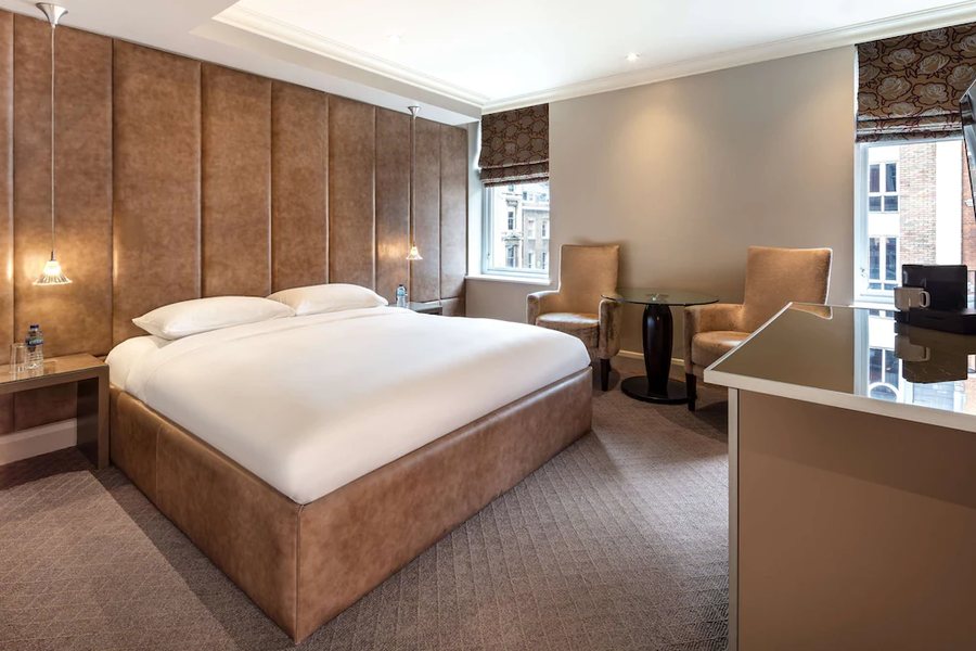 Radisson Blu Hotel London Bloomsbury — Guest room