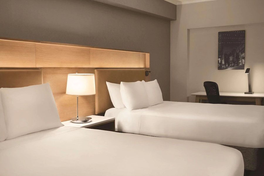Radisson Hotel Providence Airport — Guest room
