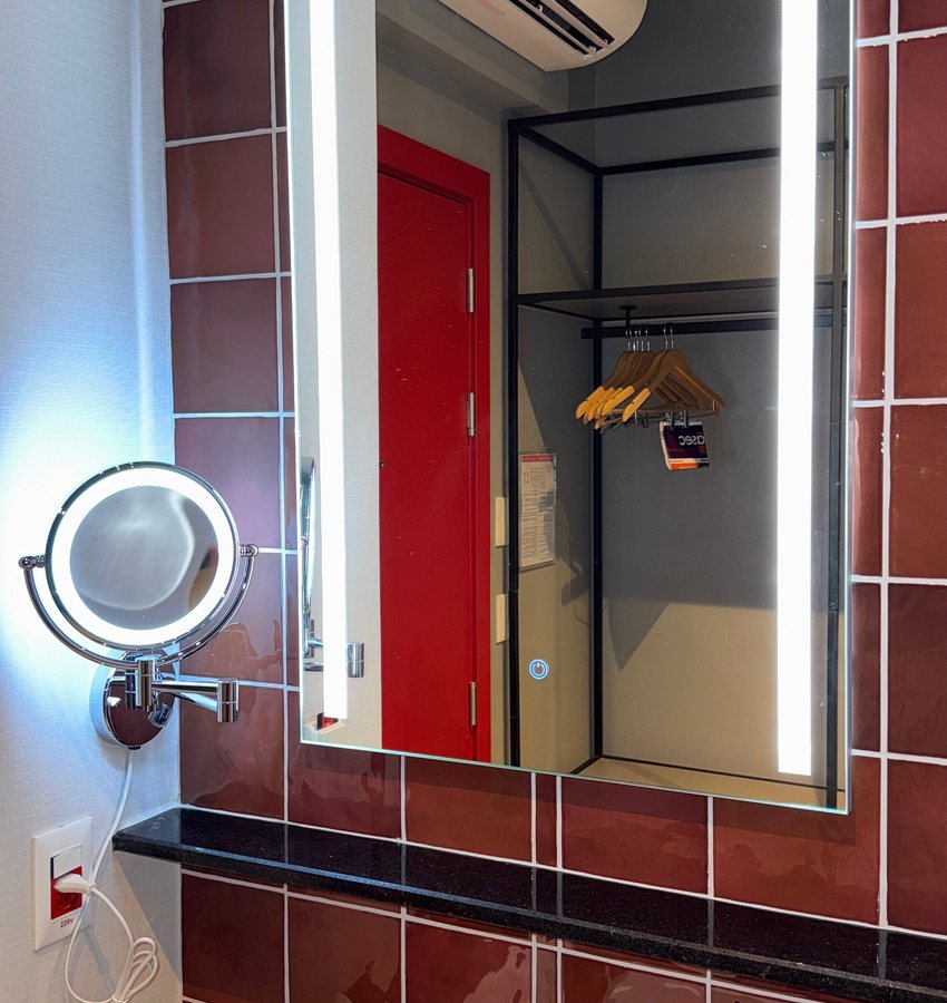 Radisson Red Ibirapuera — Bathroom