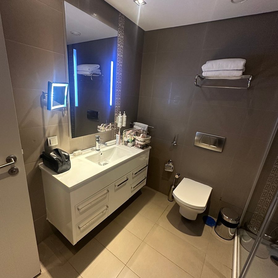 Radisson Residences Avrupa Tem Istanbul Istanbul — Bathroom