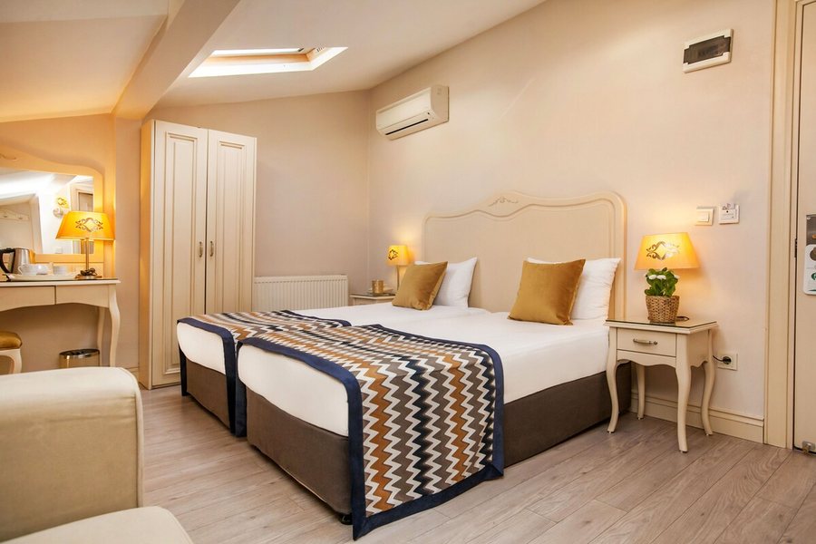 Raimond Hotel Istanbul — Guest room
