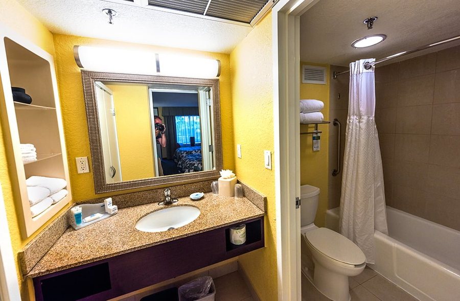 Rainbow Lake Resort — Bathroom