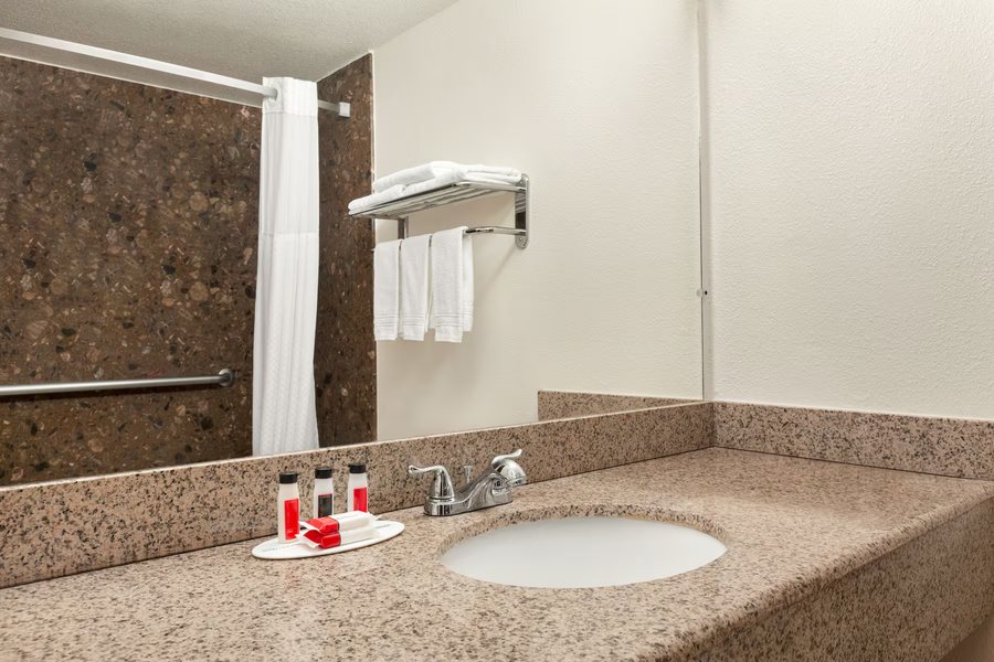 Ramada by Wyndham Arcata — Bathroom