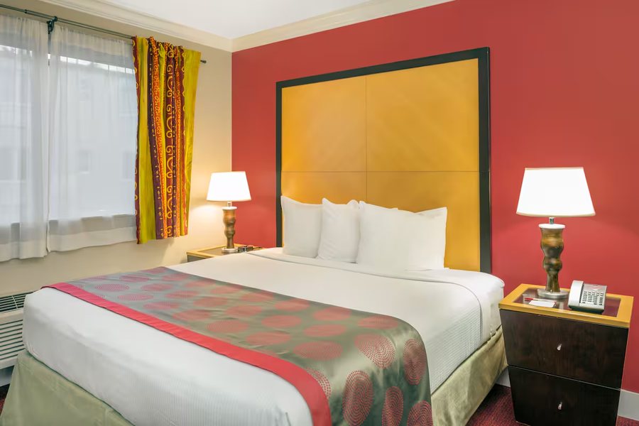 Ramada By Wyndham Miami Springs miami International Airport Miami Florida — Guest room
