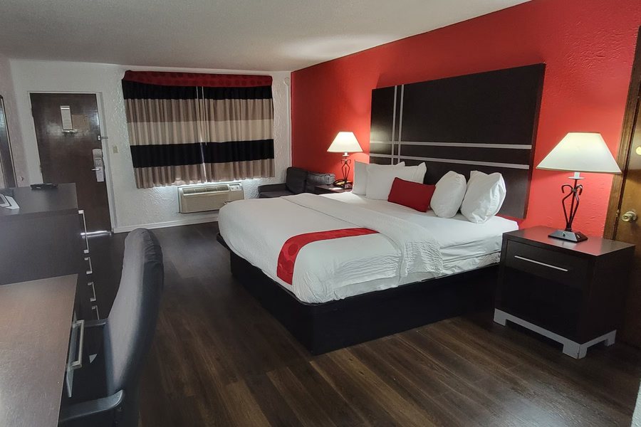 Ramada by Wyndham Mountain Home Mountain Home Arkansas — Guest room
