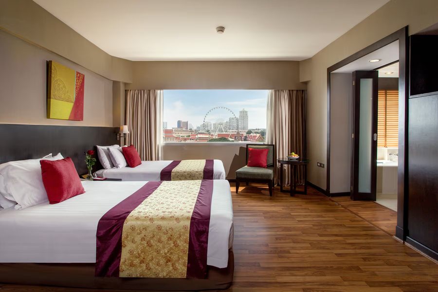 Ramada Plaza Bangkok Menam Riverside — Guest room