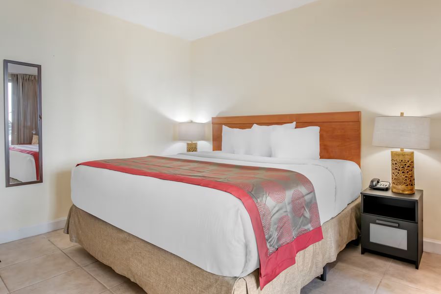 Ramada Plaza by Wyndham Marco Polo Beach Resort — Guest room