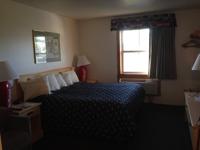 Range Country Lodging — Guest room