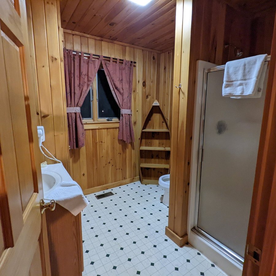 Rangeley Lake Resort — Bathroom