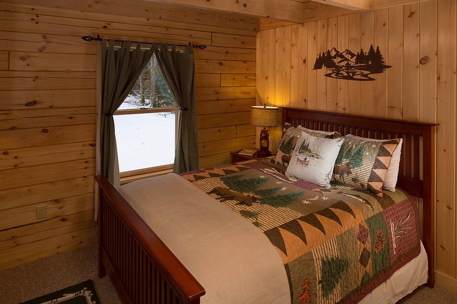 Rangeley Lake Resort — Guest room
