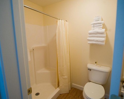 Rangeley Saddleback Inn — Bathroom