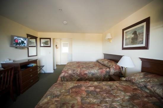 Rangeley Saddleback Inn — Guest room