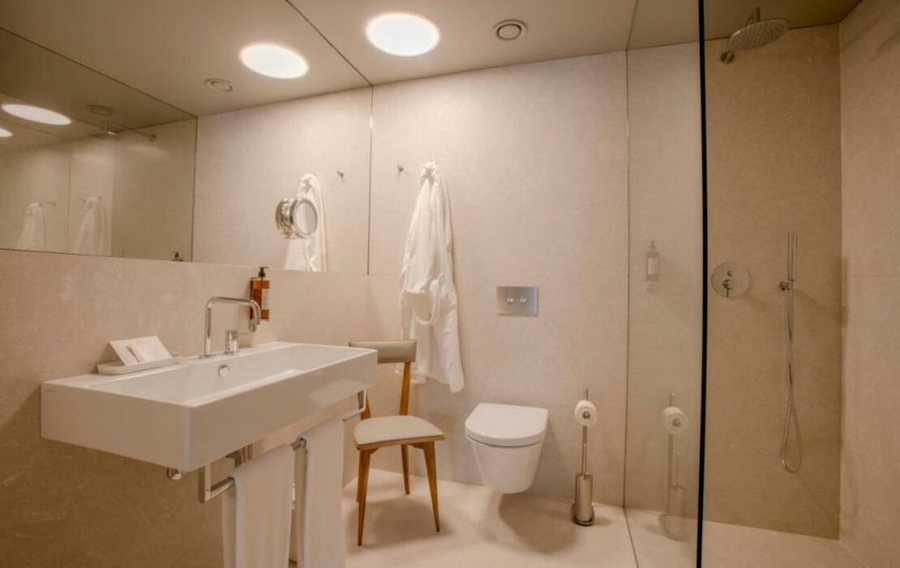 Raw Culture Art Lofts Bairro Alto — Bathroom
