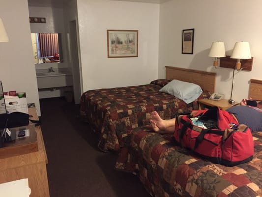 Red Bear Inn — Guest room