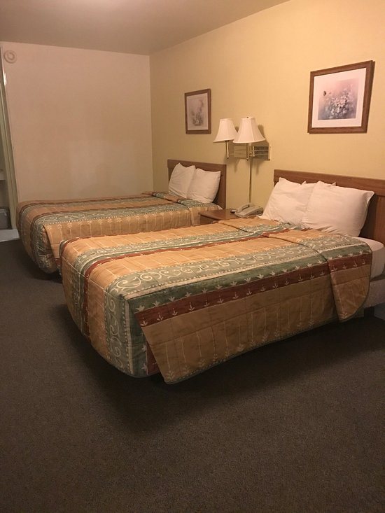 Red Bud Country Inn — Guest room