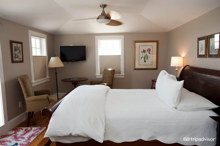 Red Inn — Guest room