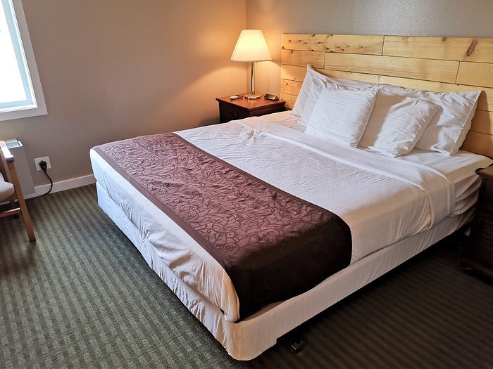Red Ledges Inn — Guest room