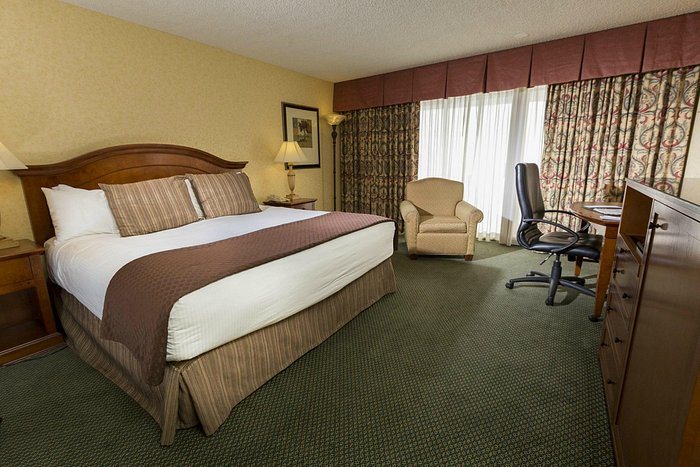 Red Lion Hotel Coos Bay — Guest room