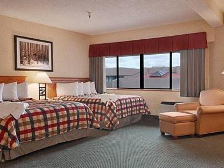 Red Lion Hotel Kalispell — Guest room