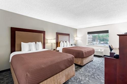 Red Lion Hotel Portland Airport — Guest room