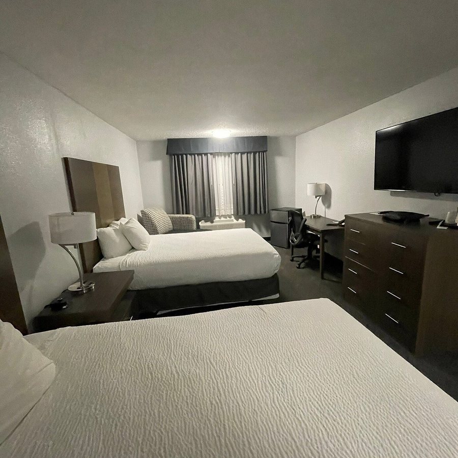 Red Lion Inn Suites Grants Pass — Guest room