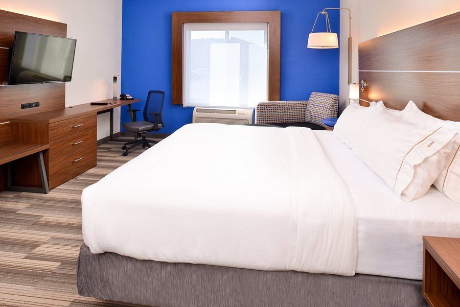 Red Lion Inn Suites Urbana — Guest room