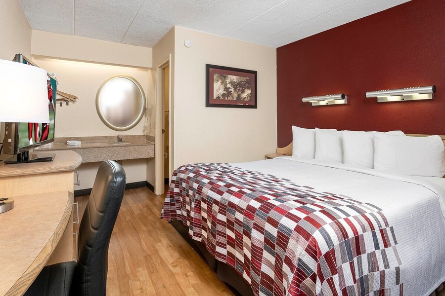 Red Roof Inn Columbus Grove City — Guest room