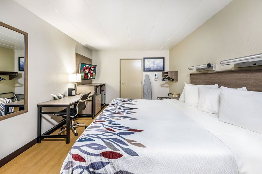 Red Roof Inn Dayton South Miamisburg — Guest room