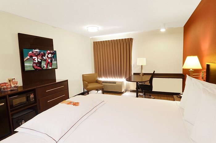 Red Roof Inn Houston East I 10 — Guest room