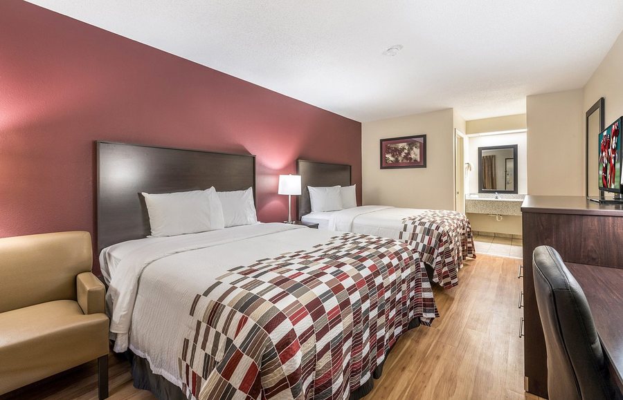 Red Roof Inn Indianapolis Castleton — Guest room