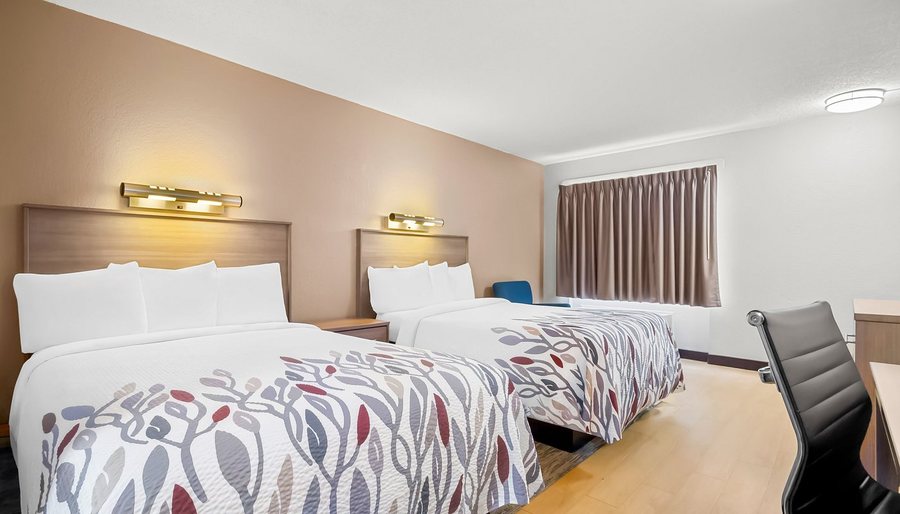 Red Roof Inn Myrtle Beach Hotel Market Common — Guest room