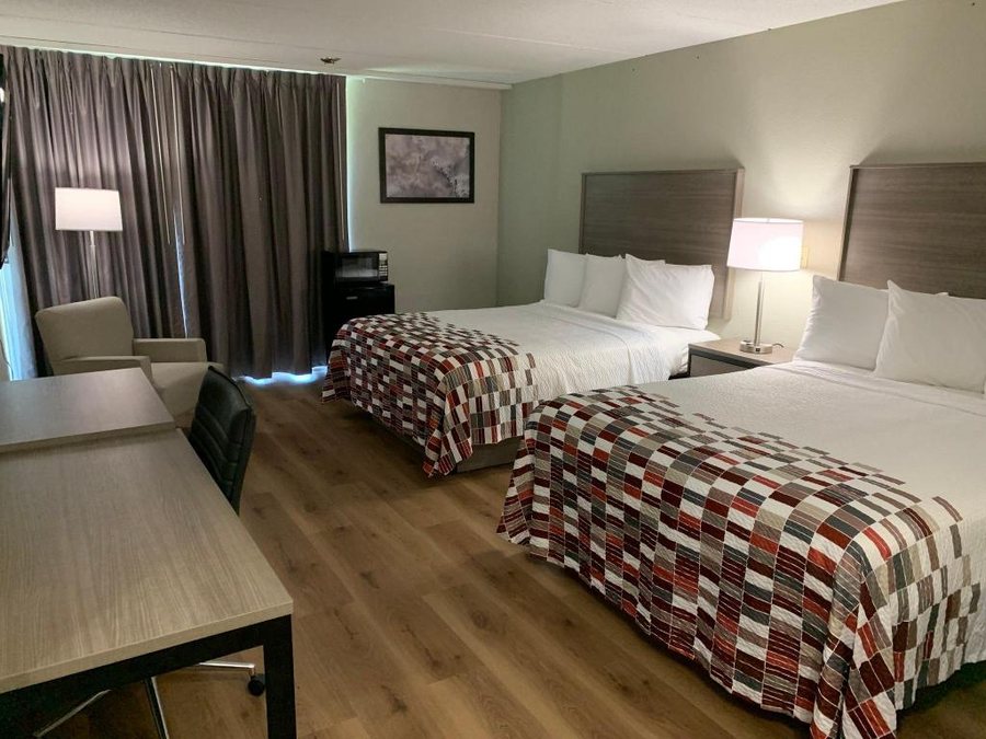 Red Roof Inn Niagara Falls — Guest room