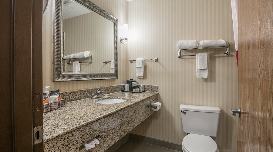 Red Roof Inn Rock Hill — Bathroom