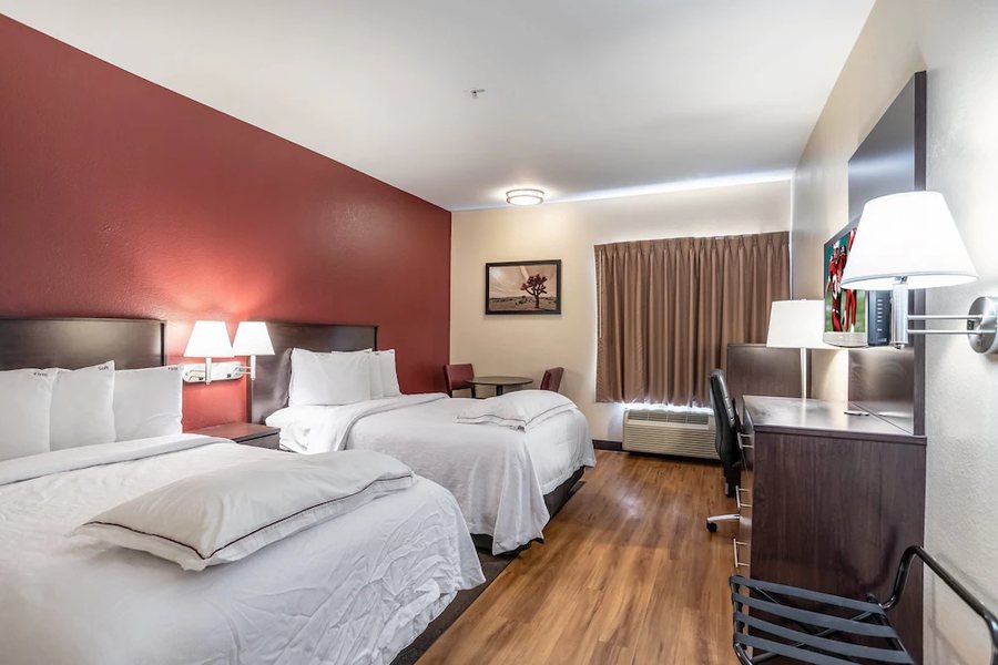 Red Roof Inn San Antonio Seaworld Northwest — Guest room