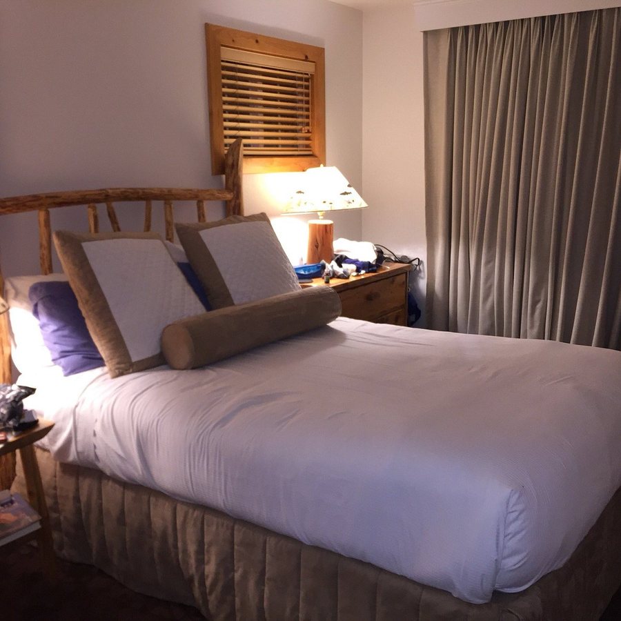 Red Wolf Lakeside Lodge Tahoe Vista Lake Tahoe California California — Guest room