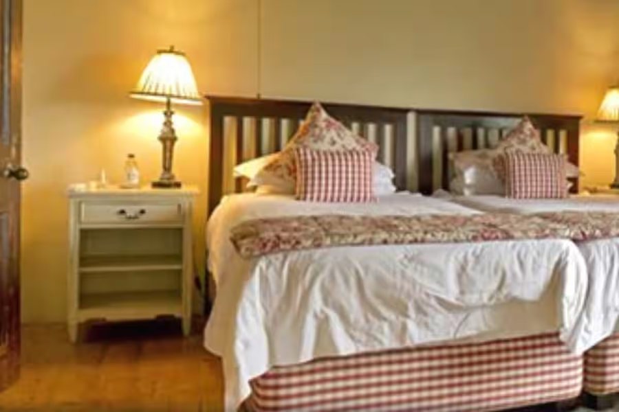 Reedfly Farm Rivers Bend Lodge — Guest room