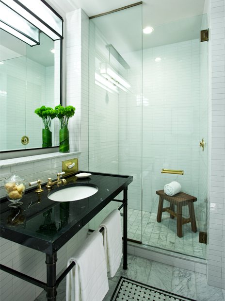 Refinery Hotel — Bathroom