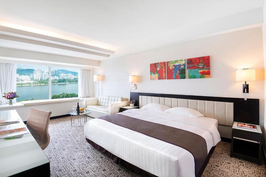 Regal Riverside Hotel — Guest room