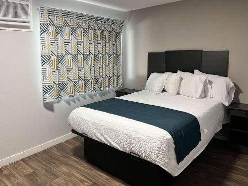 Regency Motel Las Vegas Nevada — Guest room