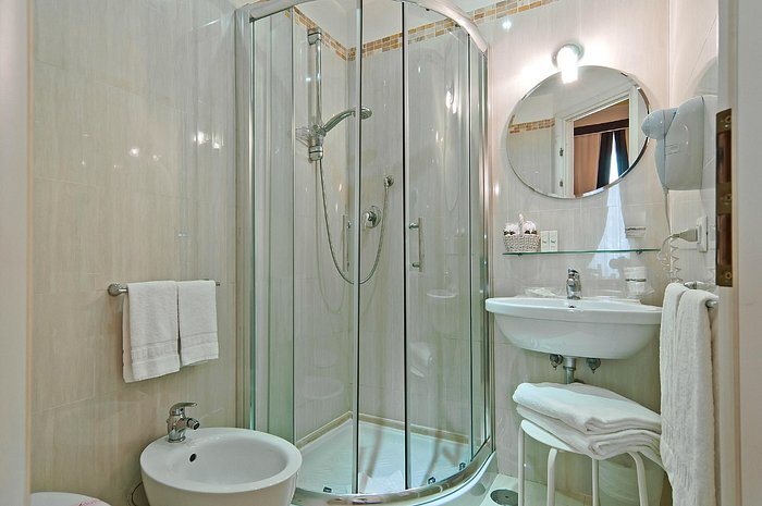 Relais Le Clarisse a Trastevere — Bathroom