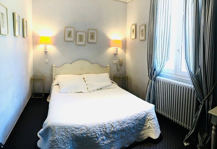 Relais Notre Dame De Quinson — Guest room
