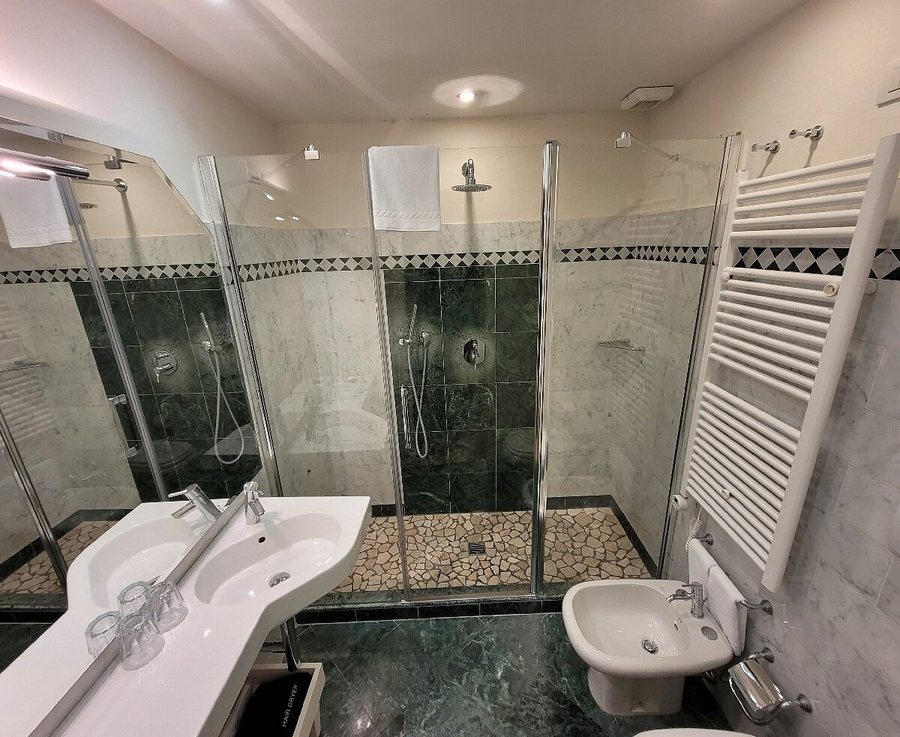Relais Piazza Signoria — Bathroom