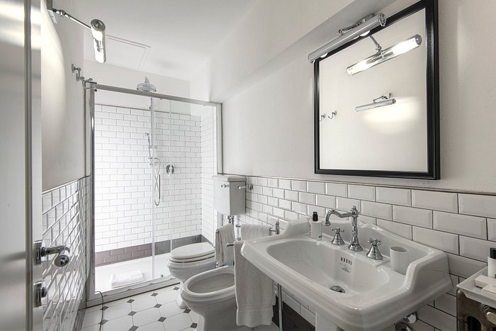 Relais Uffizi — Bathroom