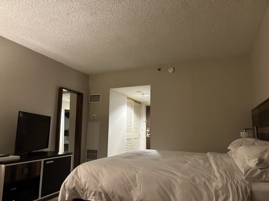 Renaissance Austin Arboretum Domain Hotel — Guest room