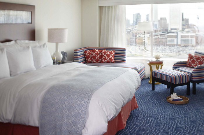 Renaissance Boston Seaport District — Guest room