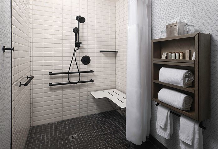 Renaissance Fort Lauderdale West Hotel — Bathroom