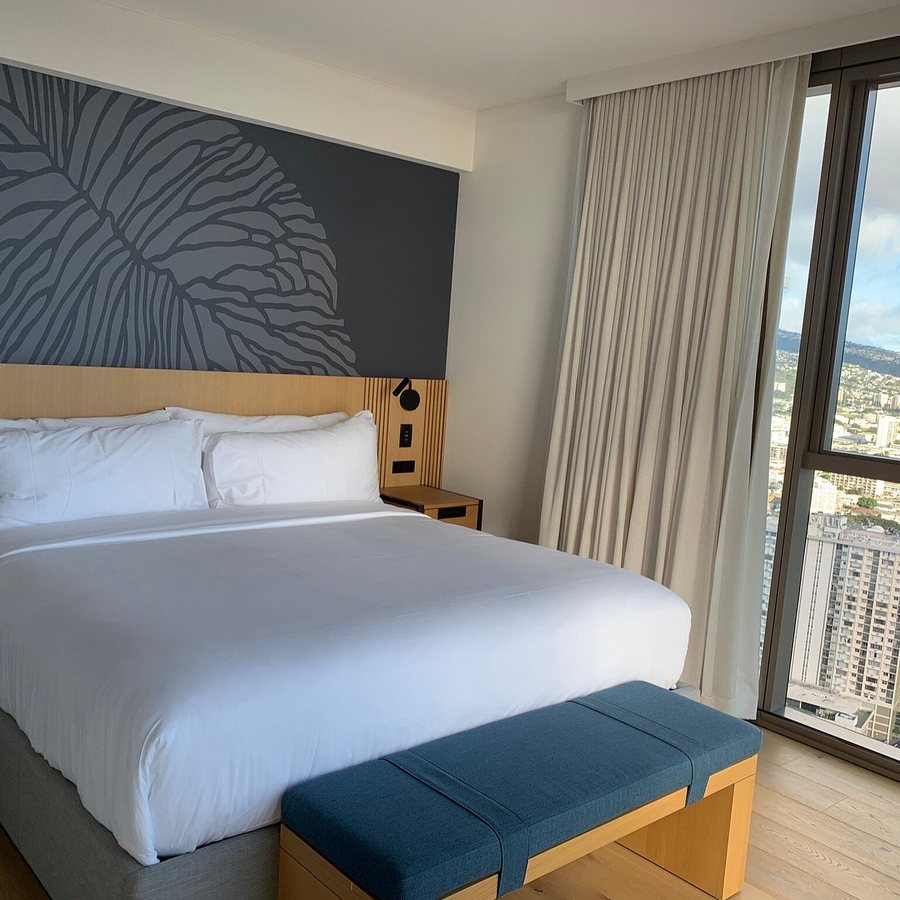 Renaissance Honolulu Hotel Spa — Guest room