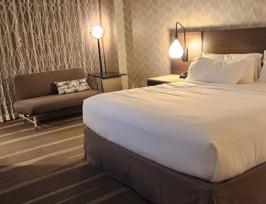 Renaissance Los Angeles Airport Hotel Los Angeles California — Guest room