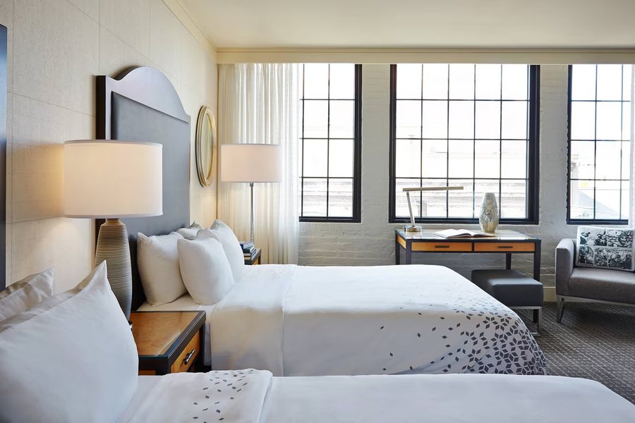 Renaissance New Orleans Arts Warehouse District Hotel — Guest room
