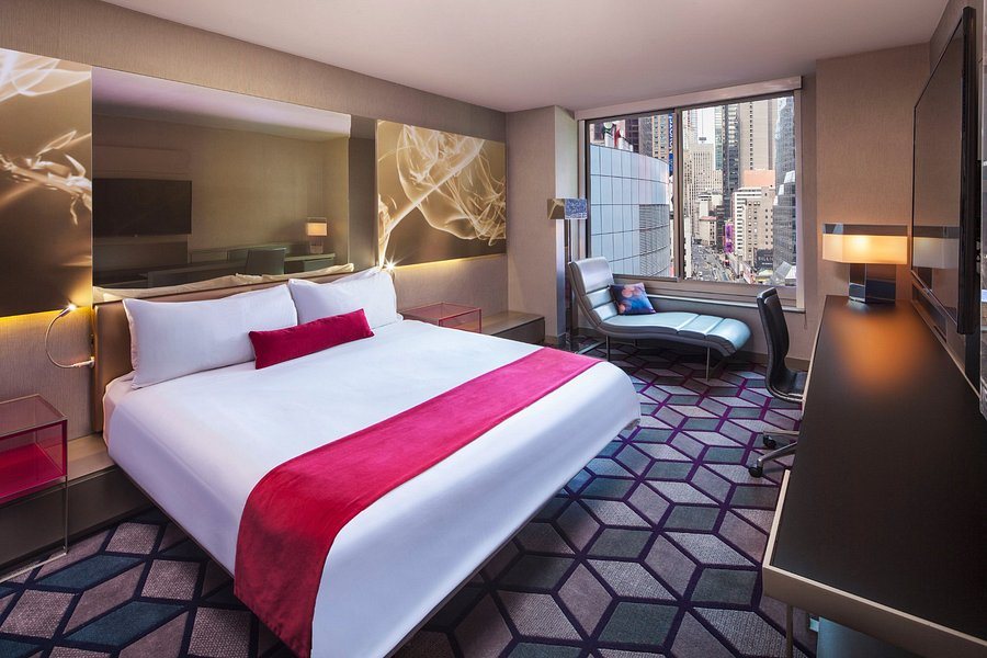 Renaissance New York Times Square Hotel New York City New York — Guest room
